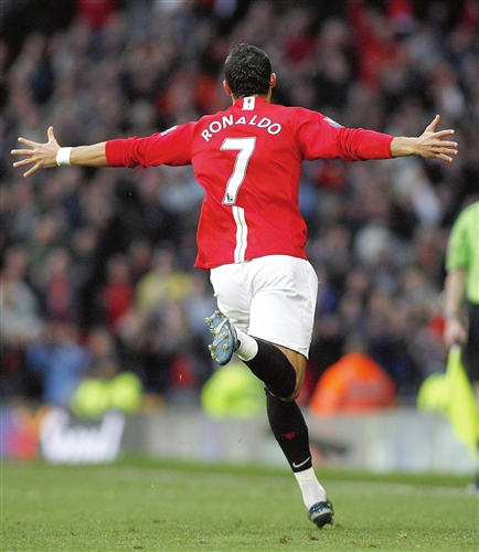 赛日都心潮 赛日都心潮